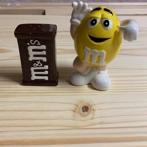 M&M salt and pepper shaker